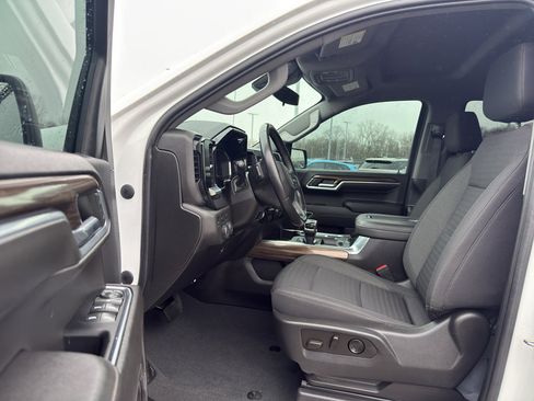 Used 2022 Chevrolet Silverado 1500 RST image 13