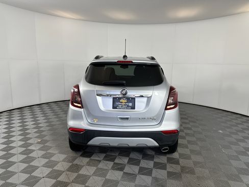 Used 2022 Buick Encore Preferred w/ Safety Package image 9