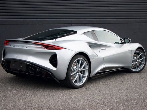 Used 2025 Lotus Emira image 5