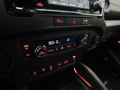 Used 2024 Nissan Frontier Pro-X w/ Pro Convenience Package image 19