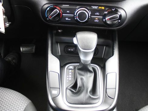 Certified 2023 Kia Soul LX w/ LX Technology Package image 31