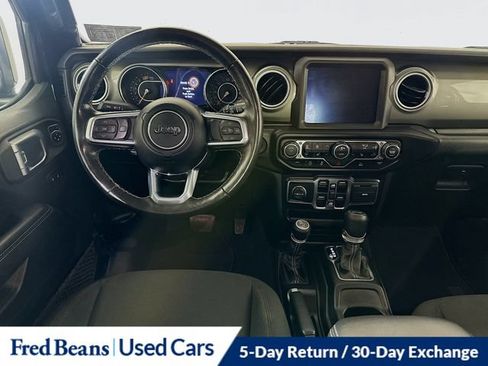 Used 2022 Jeep Wrangler Unlimited Sahara w/ Cold Weather Group AWD/4WD image 29