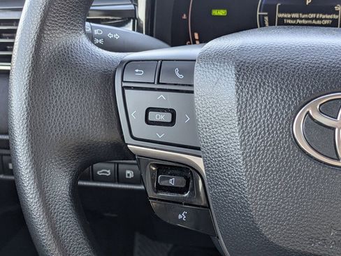 Used 2025 Toyota Camry LE image 22