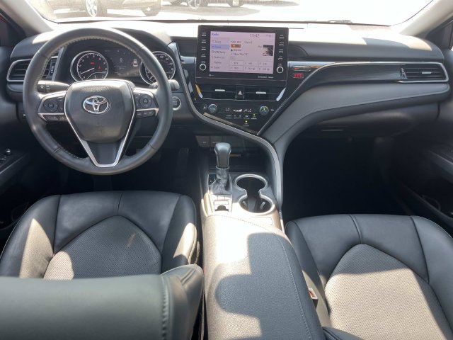 Used 2024 Toyota Camry XLE w/ Cold Weather Package FWD image 15