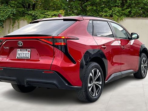 Certified 2023 Toyota bZ4X XLE image 5
