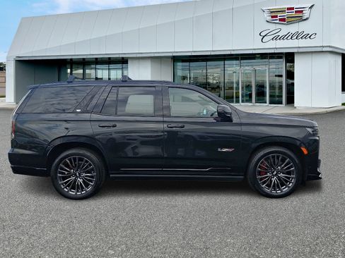 Certified 2024 Cadillac Escalade V w/ LPO, Floor Liner Package image 6