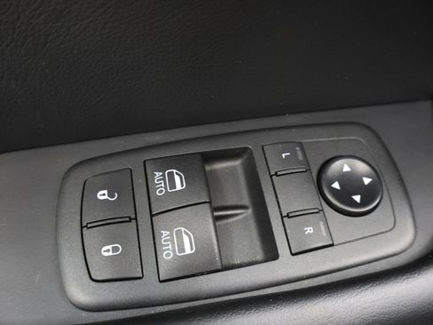 Used 2020 Dodge Challenger SRT Hellcat Redeye image 34