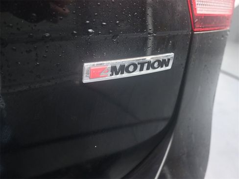 Used 2021 Volkswagen Tiguan SEL Premium R-Line image 11