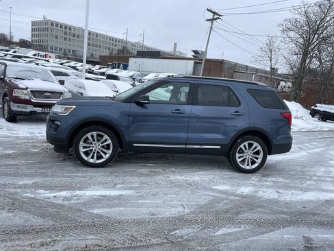 Used 2019 Ford Explorer XLT w/ Equipment Group 202A AWD/4WD image 2