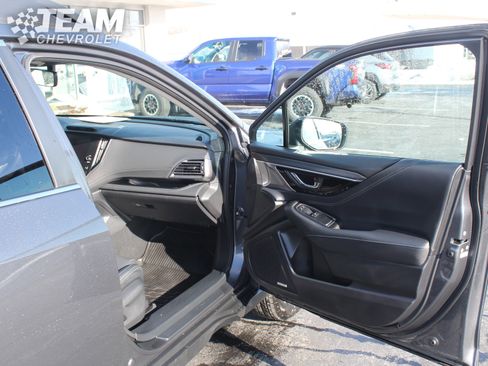 Used 2025 Subaru Outback Limited image 30