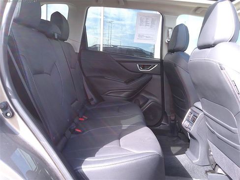 Used 2019 Subaru Forester Touring AWD/4WD image 6