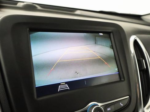 Used 2021 Chevrolet Equinox LT image 16