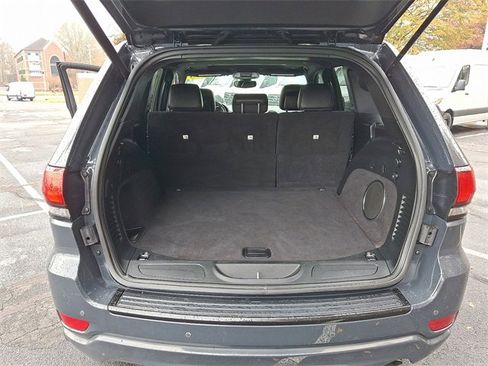 Used 2018 Jeep Grand Cherokee Altitude image 29