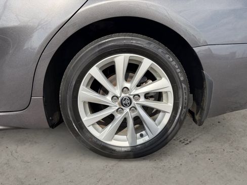 Used 2024 Toyota Camry SE image 9