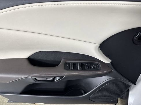 Used 2023 Lexus RX 350 Premium image 19