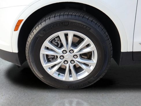 Certified 2022 Cadillac XT5 Luxury FWD image 9