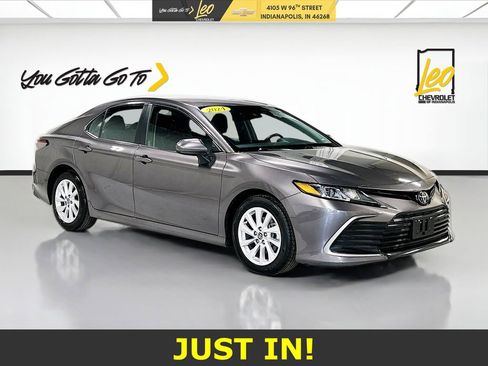 Used 2024 Toyota Camry LE image 3