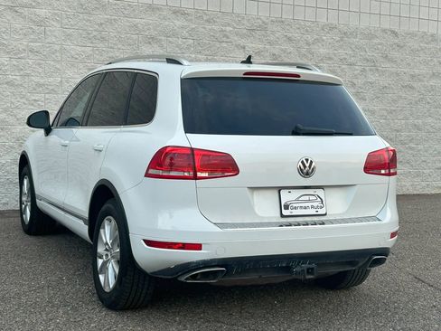 Used 2013 Volkswagen Touareg TDI AWD/4WD image 8