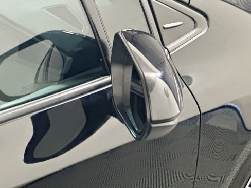 Used 2025 Toyota Corolla LE image 10
