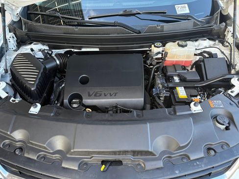 Used 2021 Chevrolet Traverse LS AWD/4WD image 25