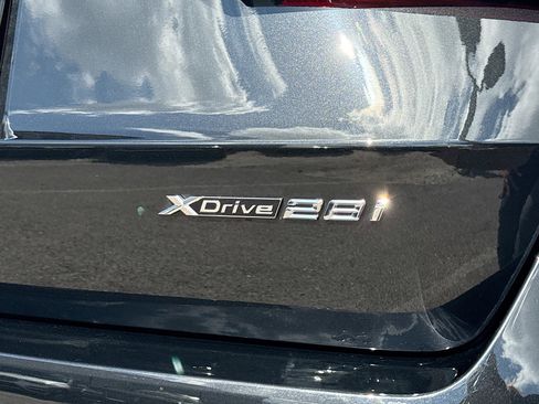 Used 2025 BMW X1 xDrive28i w/ Convenience Package image 11