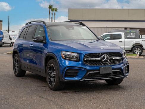 Used 2024 Mercedes-Benz GLB 250 image 1