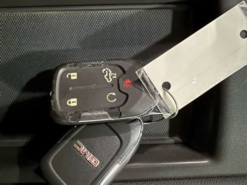 Used 2022 GMC Sierra 1500 SLE image 41