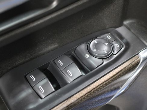 Used 2021 Chevrolet Silverado 1500 RST image 7