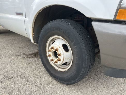 Used 2003 Ford F350 XL RWD image 3