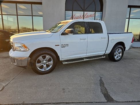 Used 2019 RAM 1500 Big Horn image 4