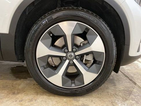 Used 2025 Volvo XC40 B5 Core AWD/4WD image 34