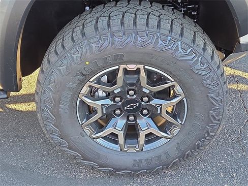 New 2026 Chevrolet Colorado ZR2 w/ Technology Package image 6