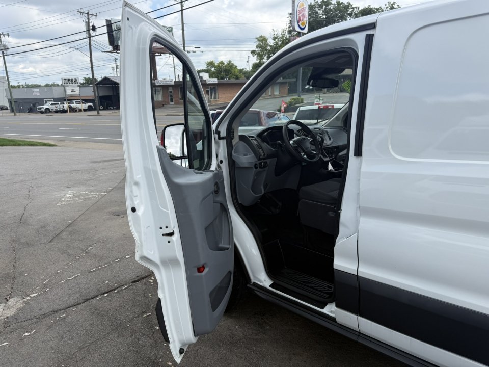 Used 2018 Ford Transit 150 130 Low Roof RWD image 12