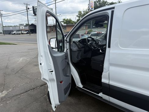 Used 2018 Ford Transit 150 130 Low Roof RWD image 12