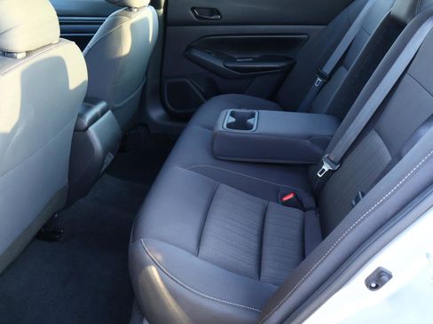 Used 2024 Nissan Altima 2.5 SV image 16