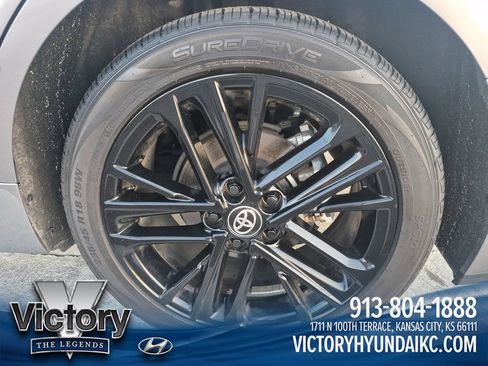 Used 2025 Toyota Camry SE FWD image 26
