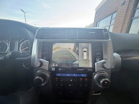 Used 2022 Toyota 4Runner Limited AWD/4WD image 28