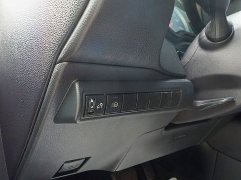 Used 2022 Toyota Corolla SE w/ SE Premium Package image 17