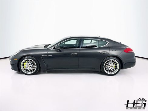 Used 2015 Porsche Panamera S w/ Premium Package Plus image 9