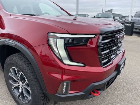 Used 2025 GMC Acadia AT4 w/ Luxury Package image 39