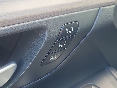 Used 2024 Toyota Grand Highlander AWD image 18