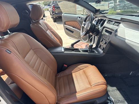 Used 2014 Ford Mustang Premium w/ Equipment Group 202A RWD image 31