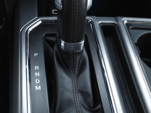 Used 2019 Ford F150 Platinum w/ Equipment Group 701A Luxury image 26