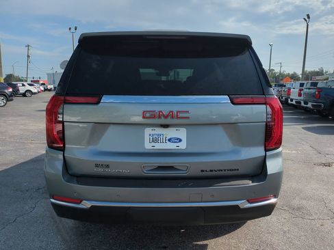 Used 2025 GMC Yukon Elevation AWD/4WD image 5