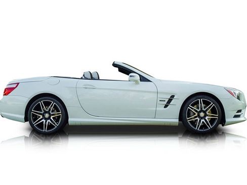 Used 2015 Mercedes-Benz SL 550 image 2
