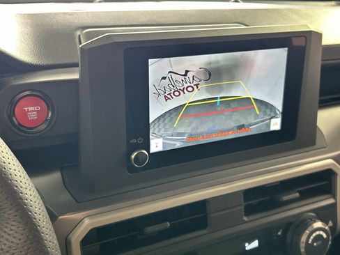 Used 2025 Toyota Tacoma TRD Off-Road AWD/4WD image 18
