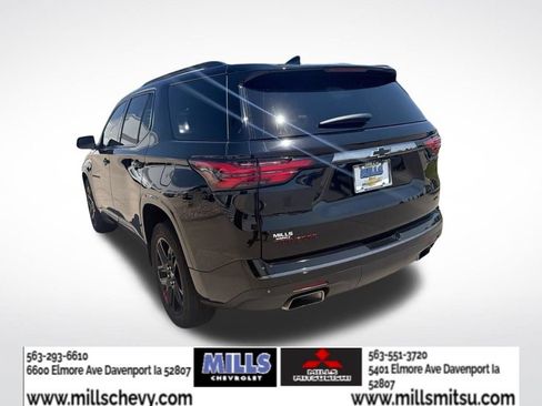 Used 2023 Chevrolet Traverse Premier w/ Redline Edition AWD/4WD image 7