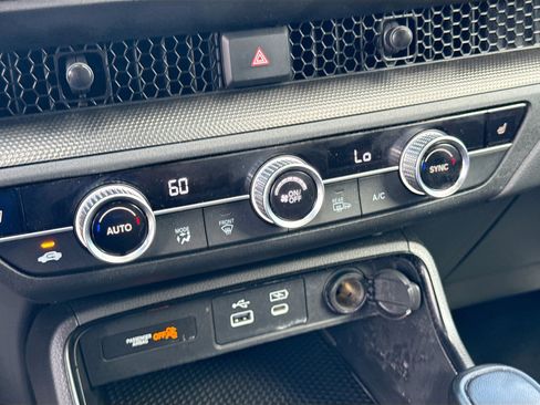 Used 2025 Honda CR-V Sport image 14