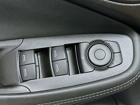 Used 2022 Buick Encore GX Preferred w/ Cold Weather Comfort Package AWD/4WD image 21