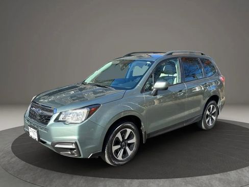 Used 2018 Subaru Forester 2.5i Premium w/ All-Weather Package image 9